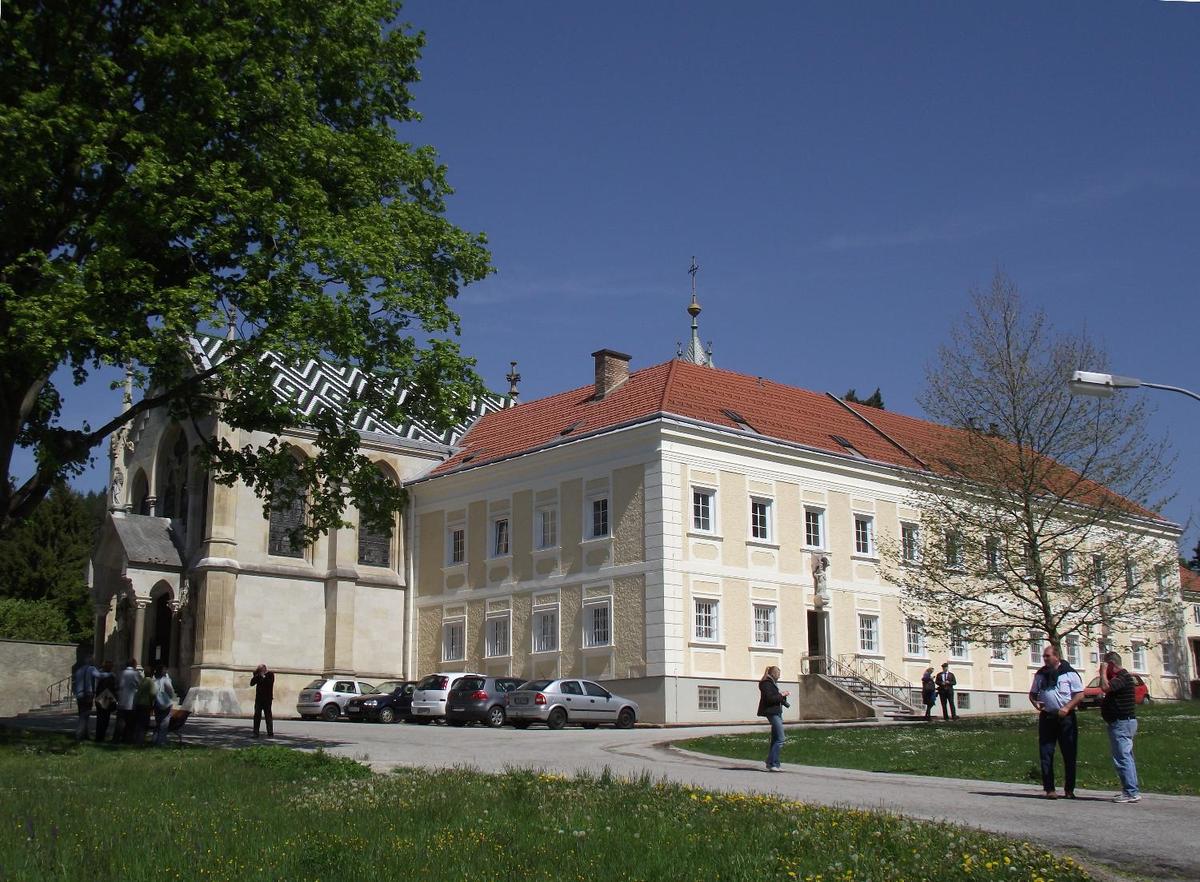 The hunting lodge at Mayering is about 25 km (15 mi) southwest of Vienna. It was here that on 30 January 1889 Crown Prince Rudolf of Austria and his mistress Baroness Vetsera were found dead in an apparent murder-suicide. The shaken Emperor Franz-Josef donated the building to the order of Carmelite nuns. The chapel (on the left) is built over the spot where the tragedy took place.