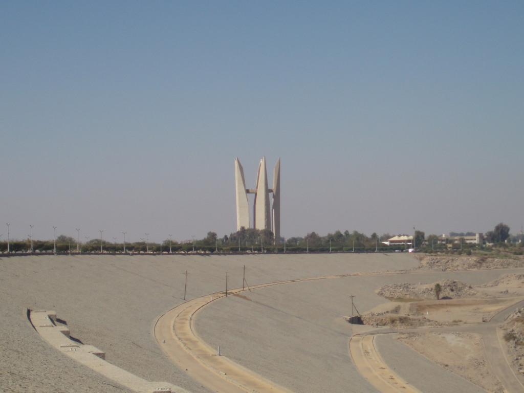 The Soviet-Egyptian stylized lotus monument commemorating the construction of the dam.