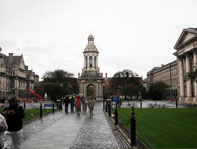 The quadrangle in Trinity College in Dublin. The college was founded in 1592 by Queen Elizabeth I.